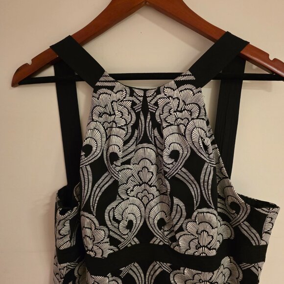 Dress - Picture 4 of 5